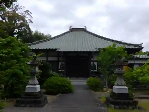 龍眠寺の本殿