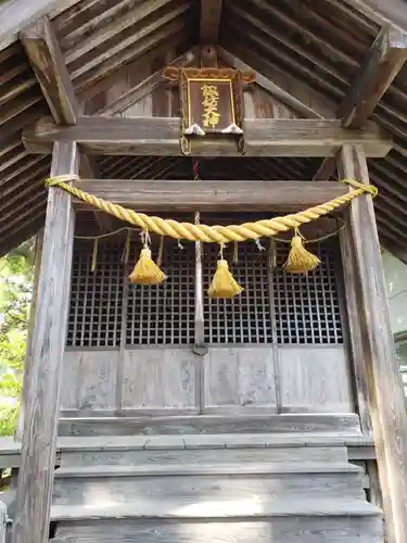 諏訪神社の本殿