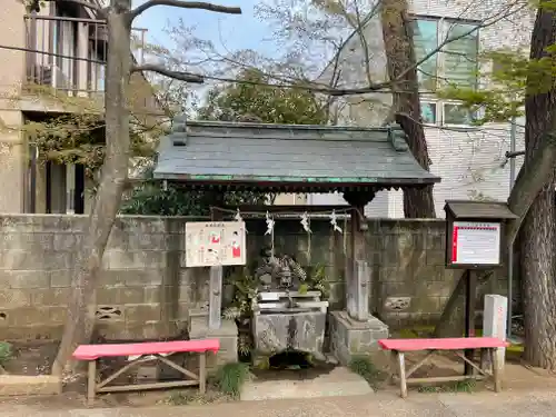 久富稲荷神社の手水舎