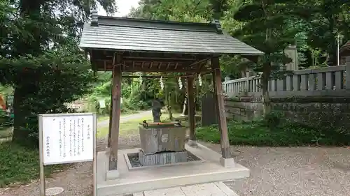 安房神社の手水舎
