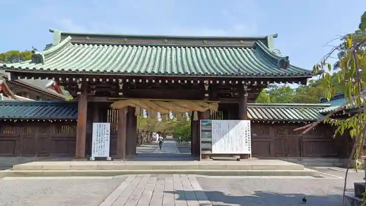 三嶋大社の山門・神門