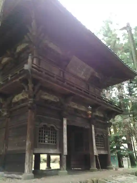 龍穏寺の山門