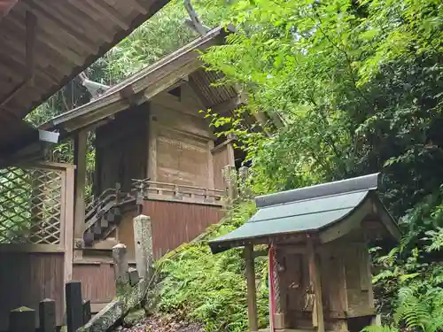 諏訪神社の本殿・本堂