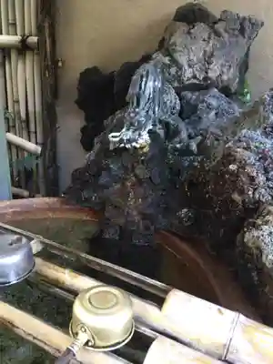 巣鴨猿田彦庚申堂の手水舎