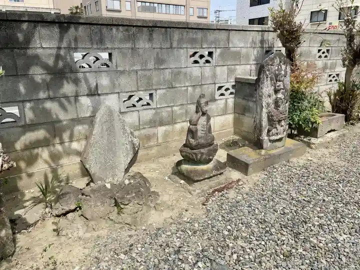 賢勝院の{uncategorized: "未分類", other: "その他", undefined: "問題あり", building: "その他建物", grave: "お墓", sacred_gate: "鳥居", guardian: "狛犬", statue: "像", buddha: "仏像", history: "歴史", nature: "自然", garden: "庭園", animal: "動物", pagoda: "塔", temizu: "手水舎", mountain_gate: "山門・神門", sanctuary: "本殿・本堂", subordinate: "末社・摂社", art: "芸術", scenery: "景色", jizo: "地蔵", ema: "絵馬", goshuin: "御朱印", omikuji: "おみくじ", items: "授与品その他", amulet: "お守り", goshuincho: "御朱印帳", eats: "食事", festival: "お祭り", votive_dance: "神楽", shichigosan: "七五三参", wedding: "結婚式", experience: "体験その他", initially: "初詣", around: "周辺", anti_infection: "感染症対策"}