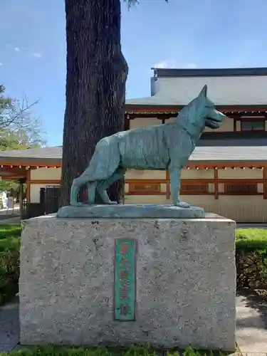 靖國神社の像