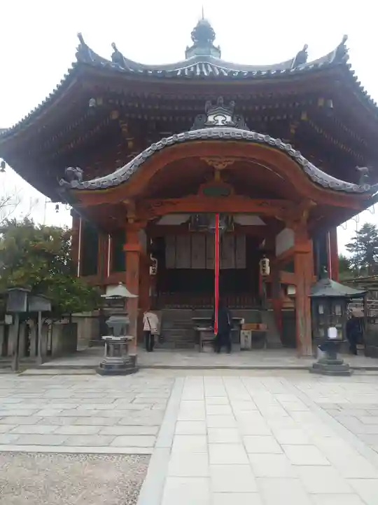 興福寺の本殿・本堂