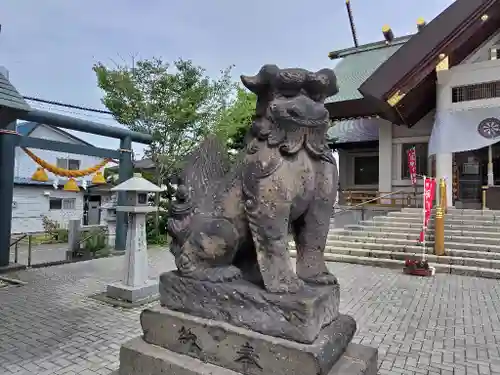 烈々布神社の狛犬