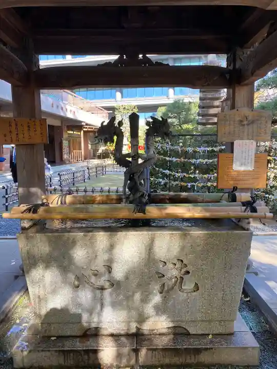 豊川稲荷東京別院の手水舎