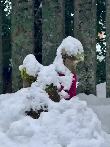 倭文神社の{uncategorized: "未分類", other: "その他", undefined: "問題あり", building: "その他建物", grave: "お墓", sacred_gate: "鳥居", guardian: "狛犬", statue: "像", buddha: "仏像", history: "歴史", nature: "自然", garden: "庭園", animal: "動物", pagoda: "塔", temizu: "手水舎", mountain_gate: "山門・神門", sanctuary: "本殿・本堂", subordinate: "末社・摂社", art: "芸術", scenery: "景色", jizo: "地蔵", ema: "絵馬", goshuin: "御朱印", omikuji: "おみくじ", items: "授与品その他", amulet: "お守り", goshuincho: "御朱印帳", eats: "食事", festival: "お祭り", votive_dance: "神楽", shichigosan: "七五三参", wedding: "結婚式", experience: "体験その他", initially: "初詣", around: "周辺", anti_infection: "感染症対策"}