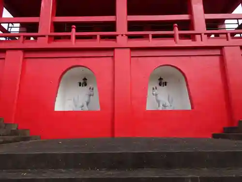 本徳稲荷神社の狛犬