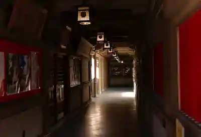 伊豫豆比古命神社の本殿・本堂