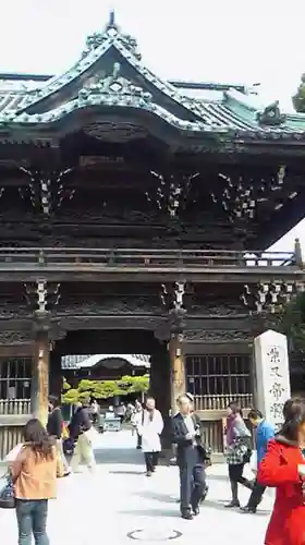 題経寺（柴又帝釈天）の山門