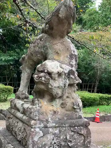 松江城山稲荷神社の狛犬