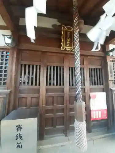 津堂八幡神社の{uncategorized: "未分類", other: "その他", undefined: "問題あり", building: "その他建物", grave: "お墓", sacred_gate: "鳥居", guardian: "狛犬", statue: "像", buddha: "仏像", history: "歴史", nature: "自然", garden: "庭園", animal: "動物", pagoda: "塔", temizu: "手水舎", mountain_gate: "山門・神門", sanctuary: "本殿・本堂", subordinate: "末社・摂社", art: "芸術", scenery: "景色", jizo: "地蔵", ema: "絵馬", goshuin: "御朱印", omikuji: "おみくじ", items: "授与品その他", amulet: "お守り", goshuincho: "御朱印帳", eats: "食事", festival: "お祭り", votive_dance: "神楽", shichigosan: "七五三参", wedding: "結婚式", experience: "体験その他", initially: "初詣", around: "周辺", anti_infection: "感染症対策"}