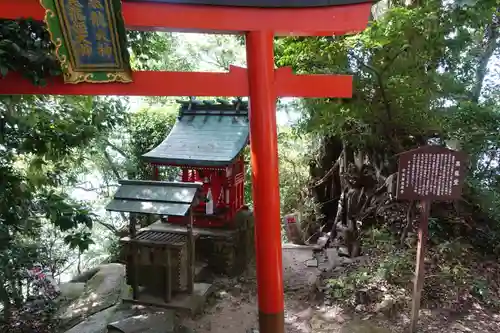 竹生島神社（都久夫須麻神社）の末社