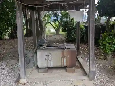 八幡神社の{uncategorized: "未分類", other: "その他", undefined: "問題あり", building: "その他建物", grave: "お墓", sacred_gate: "鳥居", guardian: "狛犬", statue: "像", buddha: "仏像", history: "歴史", nature: "自然", garden: "庭園", animal: "動物", pagoda: "塔", temizu: "手水舎", mountain_gate: "山門・神門", sanctuary: "本殿・本堂", subordinate: "末社・摂社", art: "芸術", scenery: "景色", jizo: "地蔵", ema: "絵馬", goshuin: "御朱印", omikuji: "おみくじ", items: "授与品その他", amulet: "お守り", goshuincho: "御朱印帳", eats: "食事", festival: "お祭り", votive_dance: "神楽", shichigosan: "七五三参", wedding: "結婚式", experience: "体験その他", initially: "初詣", around: "周辺", anti_infection: "感染症対策"}