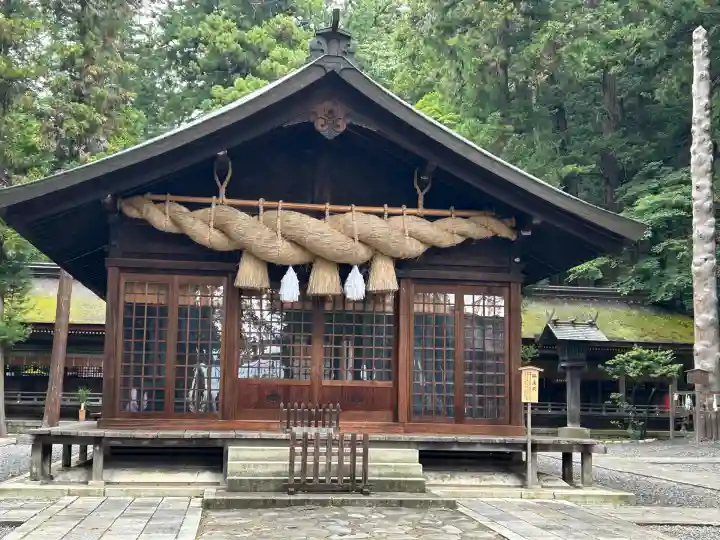 諏訪大社下社春宮(長野県)