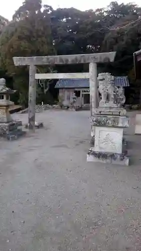 宇氣比神社の鳥居