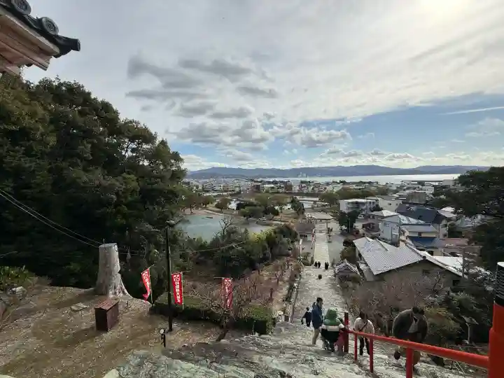 和歌浦天満宮の{uncategorized: "未分類", other: "その他", undefined: "問題あり", building: "その他建物", grave: "お墓", sacred_gate: "鳥居", guardian: "狛犬", statue: "像", buddha: "仏像", history: "歴史", nature: "自然", garden: "庭園", animal: "動物", pagoda: "塔", temizu: "手水舎", mountain_gate: "山門・神門", sanctuary: "本殿・本堂", subordinate: "末社・摂社", art: "芸術", scenery: "景色", jizo: "地蔵", ema: "絵馬", goshuin: "御朱印", omikuji: "おみくじ", items: "授与品その他", amulet: "お守り", goshuincho: "御朱印帳", eats: "食事", festival: "お祭り", votive_dance: "神楽", shichigosan: "七五三参", wedding: "結婚式", experience: "体験その他", initially: "初詣", around: "周辺", anti_infection: "感染症対策"}