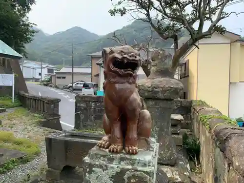 金谷神社の狛犬