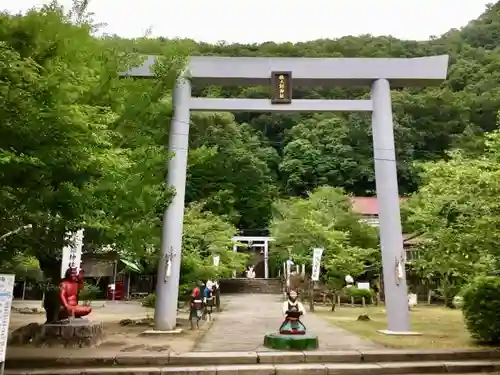 桃太郎神社（栗栖）の鳥居