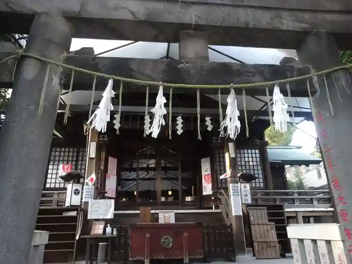 幡ケ谷氷川神社の本殿・本堂