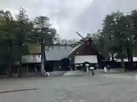 北海道神宮の{uncategorized: "未分類", other: "その他", undefined: "問題あり", building: "その他建物", grave: "お墓", sacred_gate: "鳥居", guardian: "狛犬", statue: "像", buddha: "仏像", history: "歴史", nature: "自然", garden: "庭園", animal: "動物", pagoda: "塔", temizu: "手水舎", mountain_gate: "山門・神門", sanctuary: "本殿・本堂", subordinate: "末社・摂社", art: "芸術", scenery: "景色", jizo: "地蔵", ema: "絵馬", goshuin: "御朱印", omikuji: "おみくじ", items: "授与品その他", amulet: "お守り", goshuincho: "御朱印帳", eats: "食事", festival: "お祭り", votive_dance: "神楽", shichigosan: "七五三参", wedding: "結婚式", experience: "体験その他", initially: "初詣", around: "周辺", anti_infection: "感染症対策"}