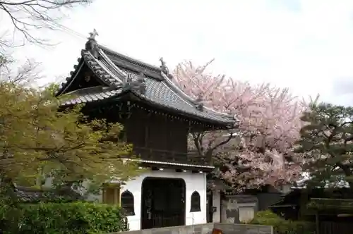 元慶寺の山門・神門