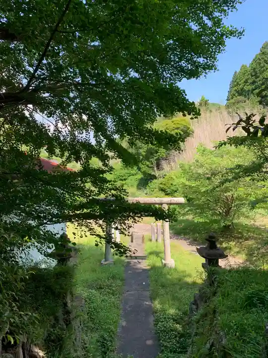 西神社の鳥居