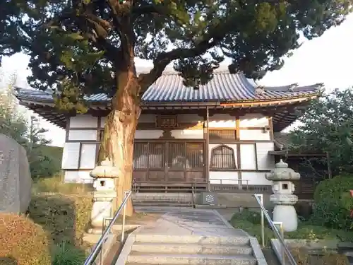 本覚寺の本殿・本堂