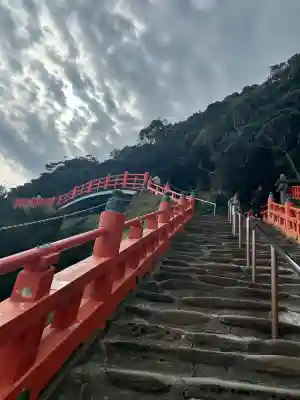鵜戸神宮の{uncategorized: "未分類", other: "その他", undefined: "問題あり", building: "その他建物", grave: "お墓", sacred_gate: "鳥居", guardian: "狛犬", statue: "像", buddha: "仏像", history: "歴史", nature: "自然", garden: "庭園", animal: "動物", pagoda: "塔", temizu: "手水舎", mountain_gate: "山門・神門", sanctuary: "本殿・本堂", subordinate: "末社・摂社", art: "芸術", scenery: "景色", jizo: "地蔵", ema: "絵馬", goshuin: "御朱印", omikuji: "おみくじ", items: "授与品その他", amulet: "お守り", goshuincho: "御朱印帳", eats: "食事", festival: "お祭り", votive_dance: "神楽", shichigosan: "七五三参", wedding: "結婚式", experience: "体験その他", initially: "初詣", around: "周辺", anti_infection: "感染症対策"}