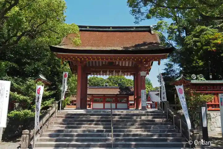 津島神社の山門・神門