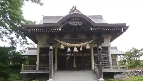 靜内神社の本殿