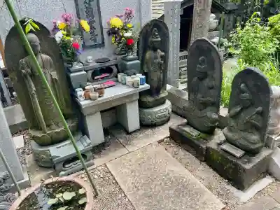 大林院の{uncategorized: "未分類", other: "その他", undefined: "問題あり", building: "その他建物", grave: "お墓", sacred_gate: "鳥居", guardian: "狛犬", statue: "像", buddha: "仏像", history: "歴史", nature: "自然", garden: "庭園", animal: "動物", pagoda: "塔", temizu: "手水舎", mountain_gate: "山門・神門", sanctuary: "本殿・本堂", subordinate: "末社・摂社", art: "芸術", scenery: "景色", jizo: "地蔵", ema: "絵馬", goshuin: "御朱印", omikuji: "おみくじ", items: "授与品その他", amulet: "お守り", goshuincho: "御朱印帳", eats: "食事", festival: "お祭り", votive_dance: "神楽", shichigosan: "七五三参", wedding: "結婚式", experience: "体験その他", initially: "初詣", around: "周辺", anti_infection: "感染症対策"}