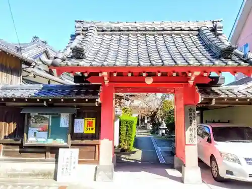 利生院の山門