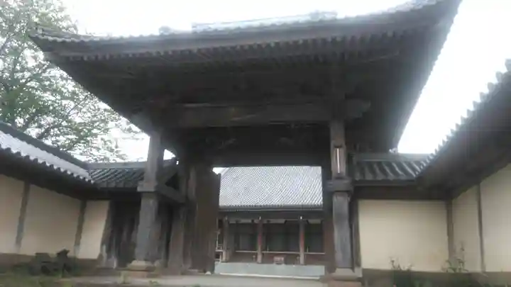 浄土真宗本願寺派本願寺四日市別院の山門・神門
