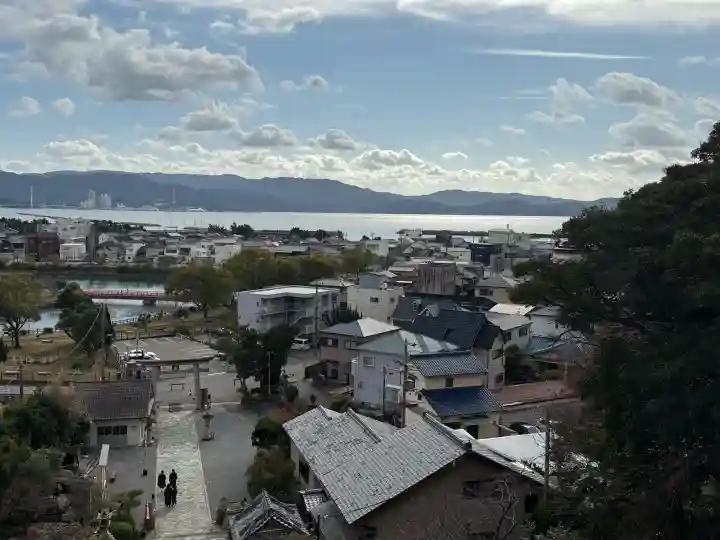 和歌浦天満宮の{uncategorized: "未分類", other: "その他", undefined: "問題あり", building: "その他建物", grave: "お墓", sacred_gate: "鳥居", guardian: "狛犬", statue: "像", buddha: "仏像", history: "歴史", nature: "自然", garden: "庭園", animal: "動物", pagoda: "塔", temizu: "手水舎", mountain_gate: "山門・神門", sanctuary: "本殿・本堂", subordinate: "末社・摂社", art: "芸術", scenery: "景色", jizo: "地蔵", ema: "絵馬", goshuin: "御朱印", omikuji: "おみくじ", items: "授与品その他", amulet: "お守り", goshuincho: "御朱印帳", eats: "食事", festival: "お祭り", votive_dance: "神楽", shichigosan: "七五三参", wedding: "結婚式", experience: "体験その他", initially: "初詣", around: "周辺", anti_infection: "感染症対策"}