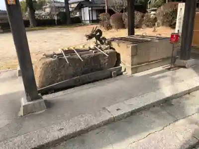 油日神社の手水舎