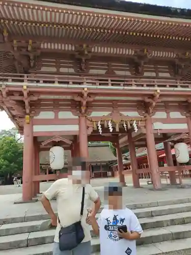 津島神社の山門