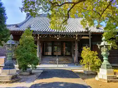 恩任寺の本殿・本堂