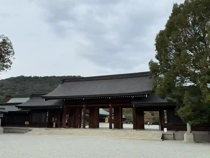 橿原神宮の{uncategorized: "未分類", other: "その他", undefined: "問題あり", building: "その他建物", grave: "お墓", sacred_gate: "鳥居", guardian: "狛犬", statue: "像", buddha: "仏像", history: "歴史", nature: "自然", garden: "庭園", animal: "動物", pagoda: "塔", temizu: "手水舎", mountain_gate: "山門・神門", sanctuary: "本殿・本堂", subordinate: "末社・摂社", art: "芸術", scenery: "景色", jizo: "地蔵", ema: "絵馬", goshuin: "御朱印", omikuji: "おみくじ", items: "授与品その他", amulet: "お守り", goshuincho: "御朱印帳", eats: "食事", festival: "お祭り", votive_dance: "神楽", shichigosan: "七五三参", wedding: "結婚式", experience: "体験その他", initially: "初詣", around: "周辺", anti_infection: "感染症対策"}