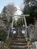 第六天社の{uncategorized: "未分類", other: "その他", undefined: "問題あり", building: "その他建物", grave: "お墓", sacred_gate: "鳥居", guardian: "狛犬", statue: "像", buddha: "仏像", history: "歴史", nature: "自然", garden: "庭園", animal: "動物", pagoda: "塔", temizu: "手水舎", mountain_gate: "山門・神門", sanctuary: "本殿・本堂", subordinate: "末社・摂社", art: "芸術", scenery: "景色", jizo: "地蔵", ema: "絵馬", goshuin: "御朱印", omikuji: "おみくじ", items: "授与品その他", amulet: "お守り", goshuincho: "御朱印帳", eats: "食事", festival: "お祭り", votive_dance: "神楽", shichigosan: "七五三参", wedding: "結婚式", experience: "体験その他", initially: "初詣", around: "周辺", anti_infection: "感染症対策"}