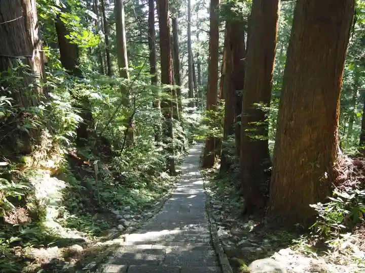 出羽神社(出羽三山神社)~三神合祭殿~のその他建物