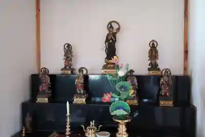 穴太薬師堂(三重県)