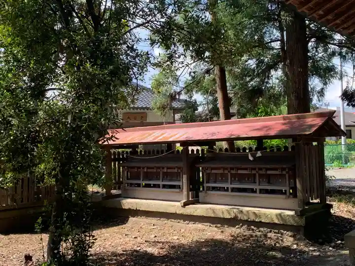 八坂神社(葛生町)の末社・摂社