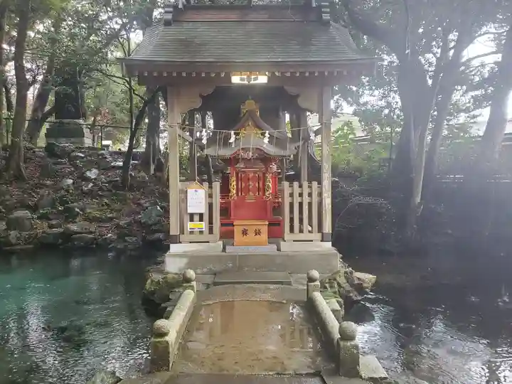 泉神社の末社・摂社