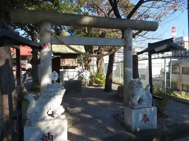(芝生)浅間神社の末社・摂社