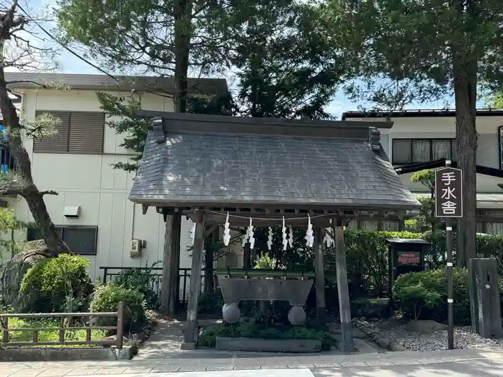 諏訪大社下社春宮の手水舎