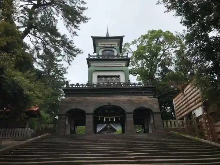 尾山神社の山門・神門